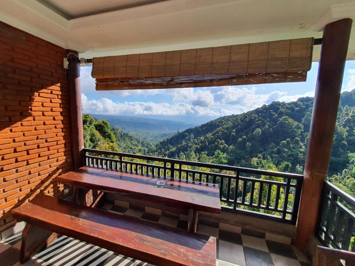 V View House Munduk